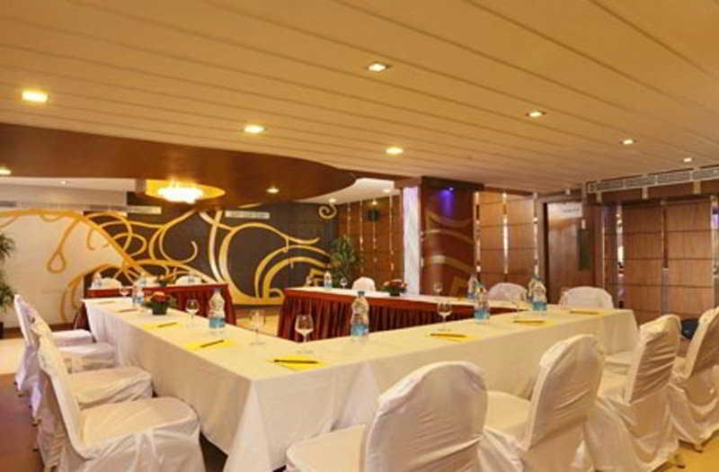 The Nines Business Hotel Bangalore Esterno foto